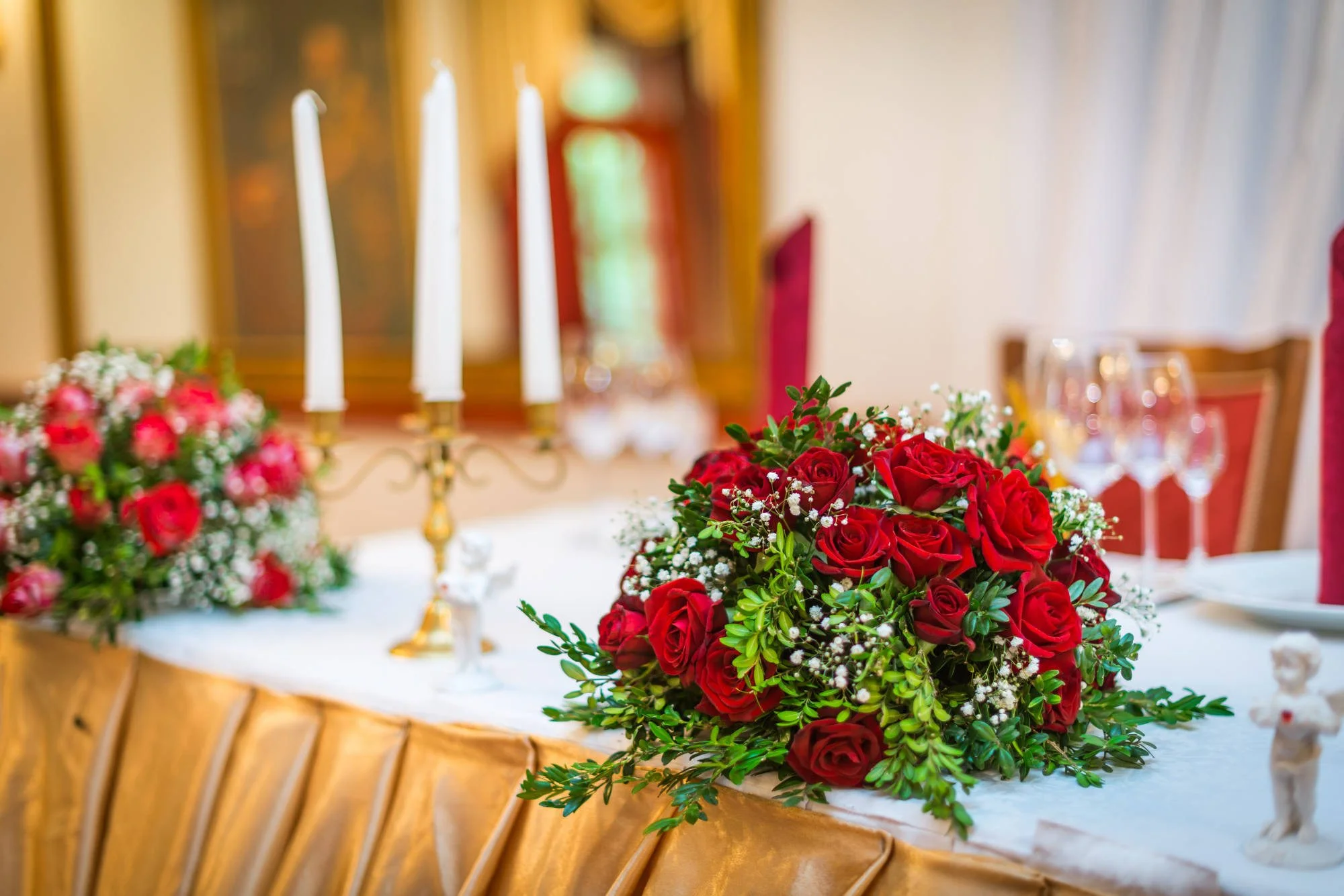 Centrotavola di rose rosse