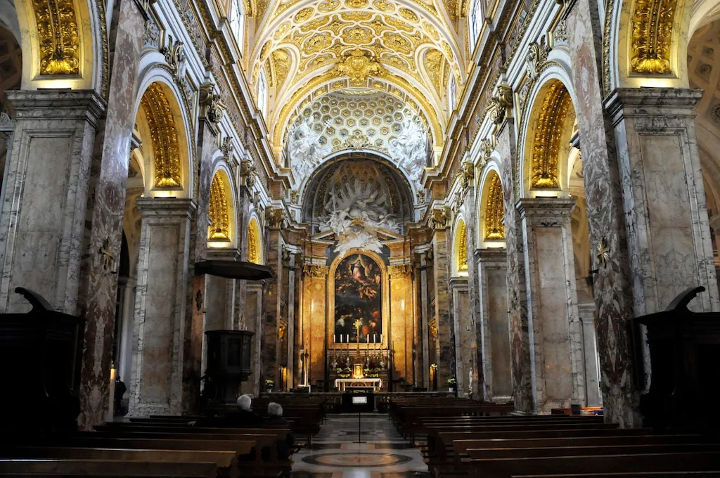 Navata di una chiesa barocca