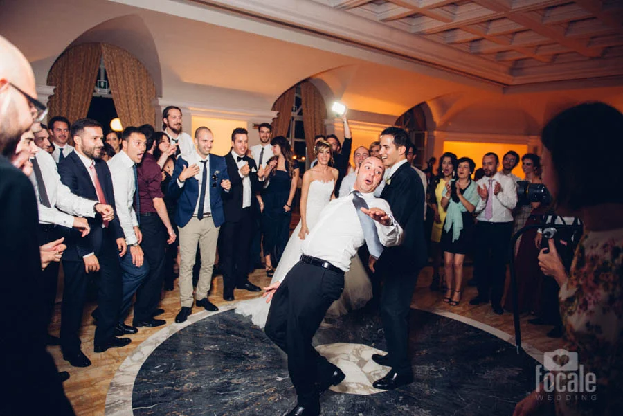 Festa in pista con gli invitati – Matrimonio a Villa Miani